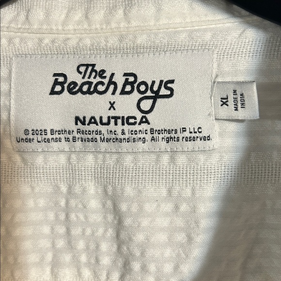 Nautica Men's White Textured Short Sleeve Shirt - Picture 2 of 3